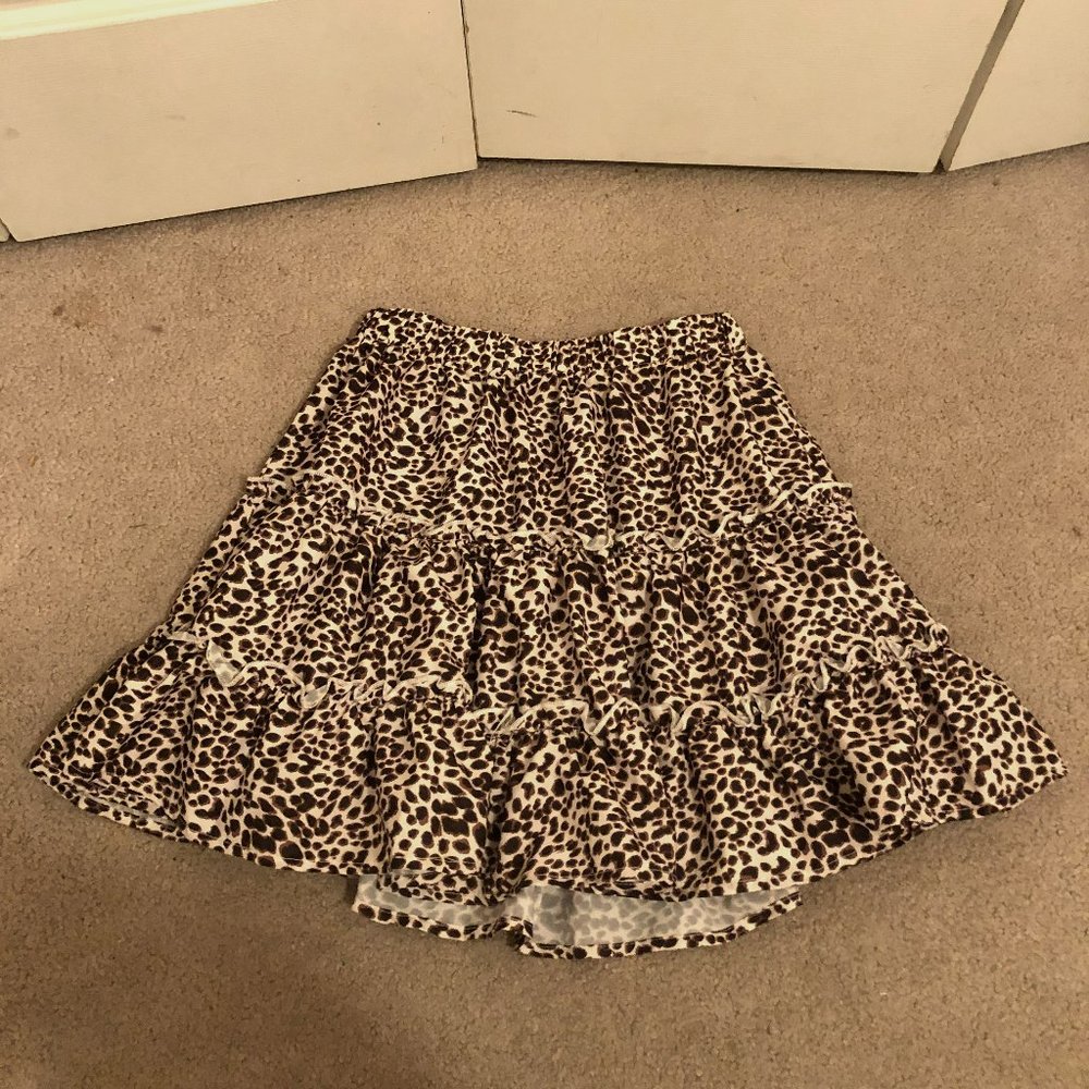 Flowy leopard print skirt, size small